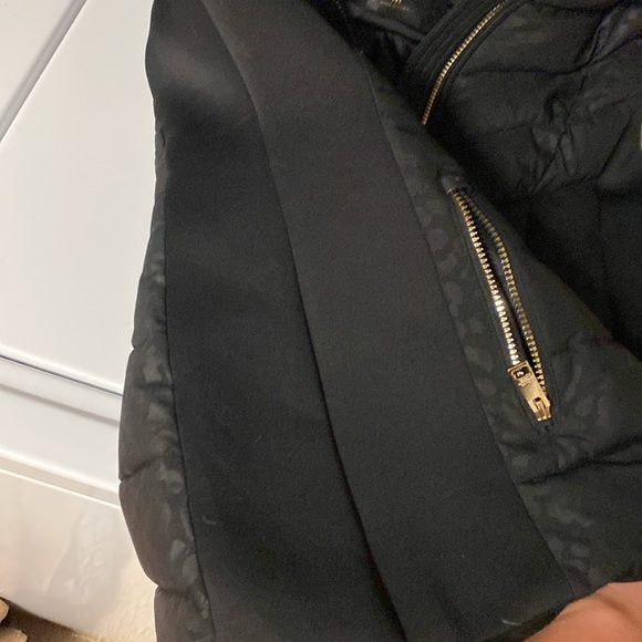 Michael Kors Leopard Print vest with faux fur trim Hood - Picture 8 of 14